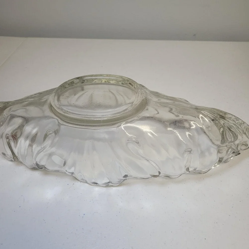 Vintage Indiana Glass Tiara Gold Trim Scalloped‎ Edge Oval Console Bowl Clear